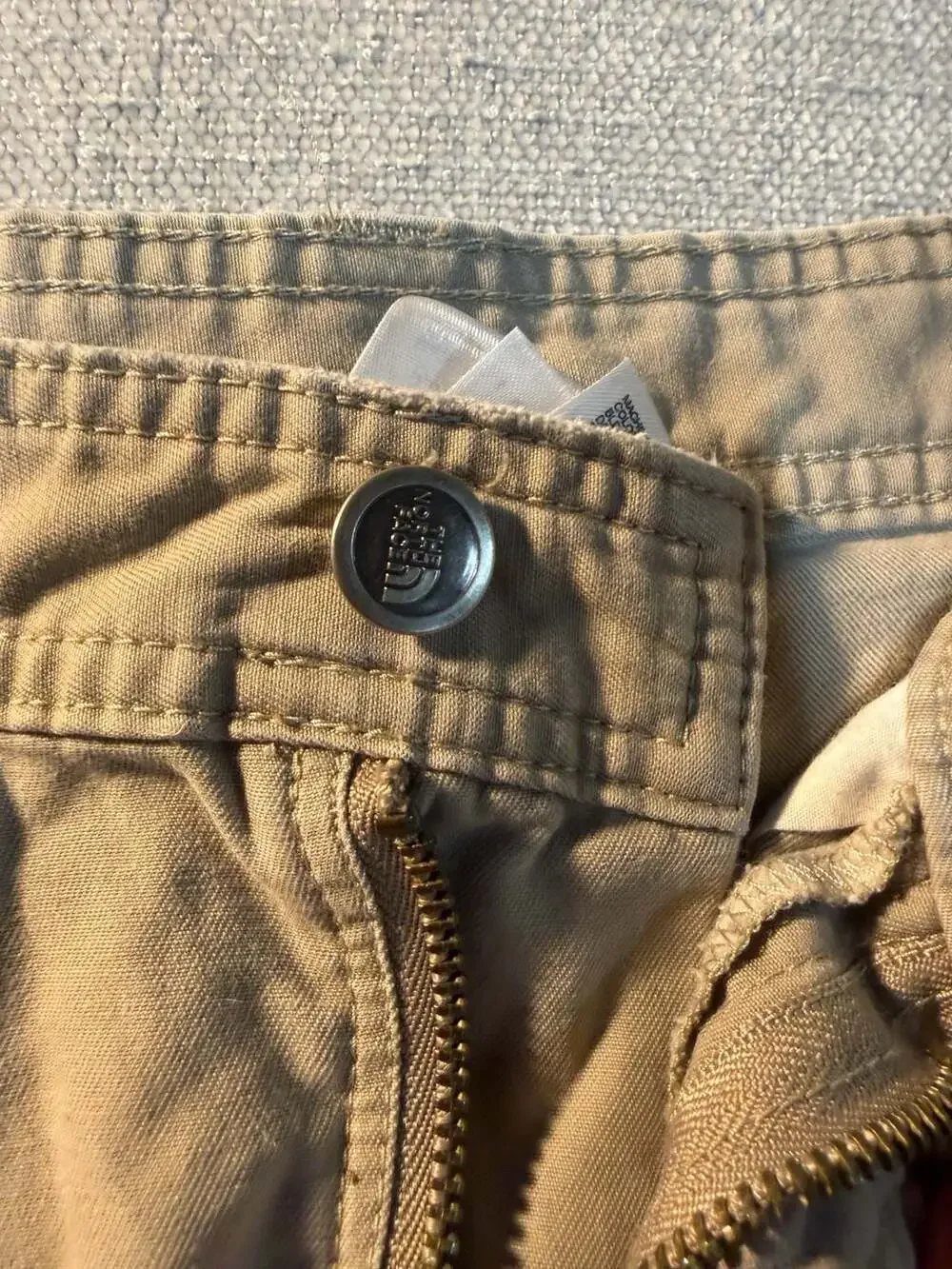The North Face Men's Size 32 Khaki Cargo Shorts
